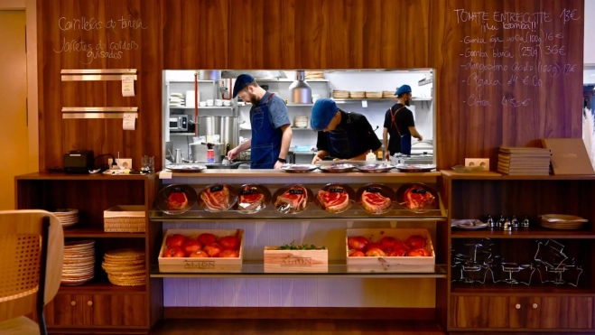 Interior del restaurante La Leña de Cobo en Cobo Calleja (Madrid) / Cedida Interior del restaurante La Leña de Cobo en Cobo Calleja (Madrid) / Cedida