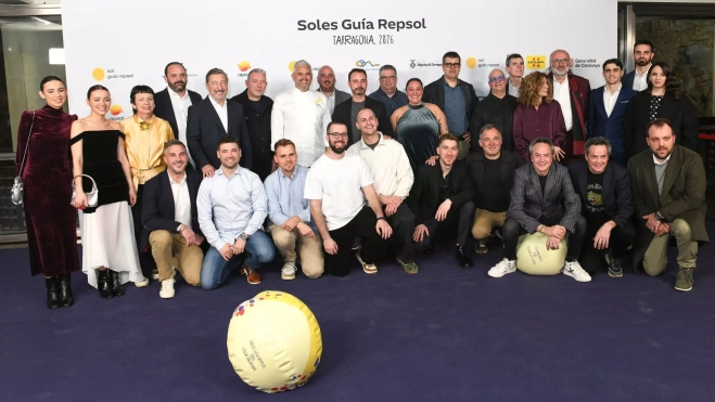 Los cocineros catalanes con soles en la Gala Soles Guía Repsol 2026 / Cedida Los cocineros catalanes con soles en la Gala Soles Guía Repsol 2026 / Cedida