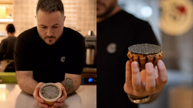 Jon Cake con su tarta y su flancake de miso y sésamo negro / Cedida