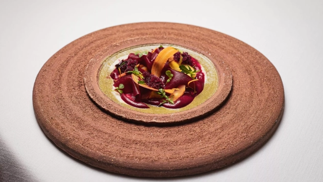 Uno de los pases del menú de Miquel Pardo en Melós (Barcelona) / Cedida Uno de los pases del menú de Miquel Pardo en Melós (Barcelona) / Cedida