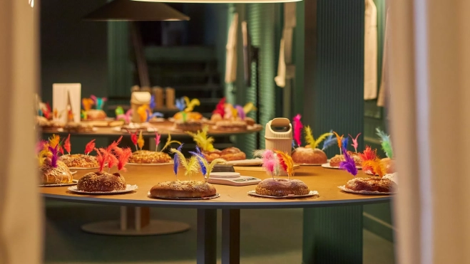 Monas clásicas de brioche presentadas al / Cedida