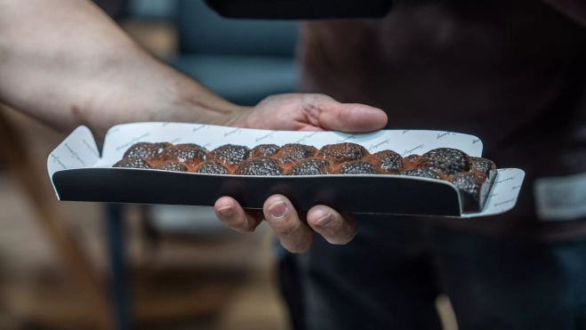 El turrón de trufa negra de Nandu Jubany para Torrons Vicens en Alimentaria 2026 / GALA ESPÍN