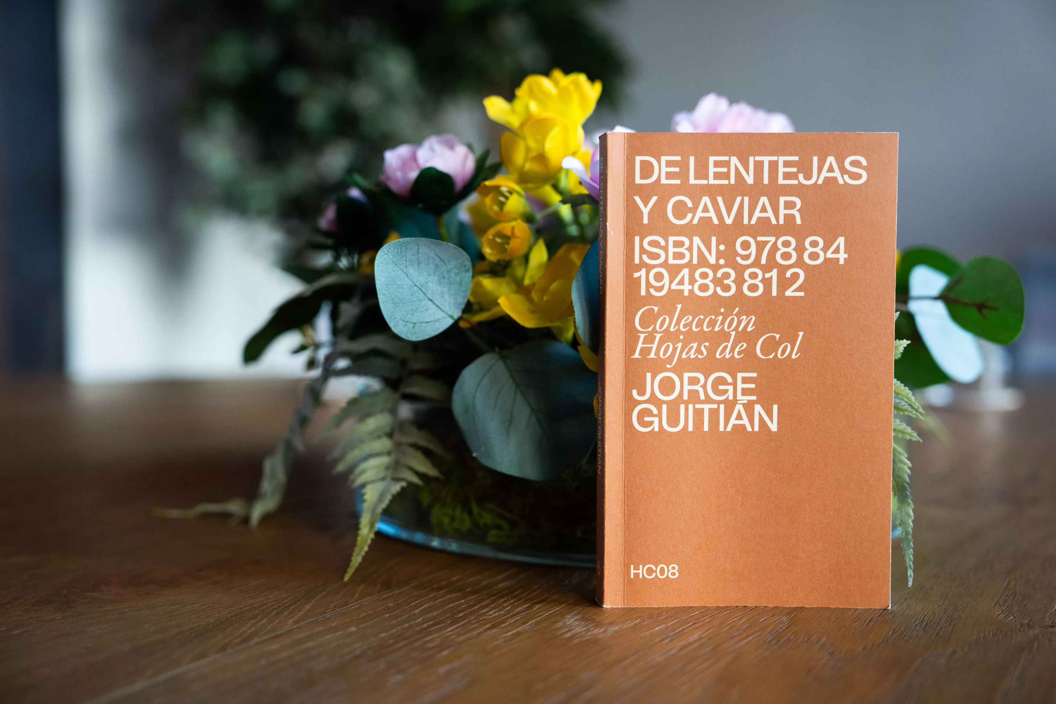 'De lentejas y caviar' de Jorge Guitián (Editorial Col&Col)  / SIMÓN SÁNCHEZ