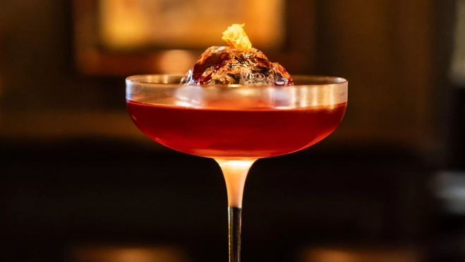 Uno de los cócteles de la coctelería The Circle (Barcelona) / SIMÓN SÁNCHEZ Uno de los cócteles de la coctelería The Circle (Barcelona) / SIMÓN SÁNCHEZ