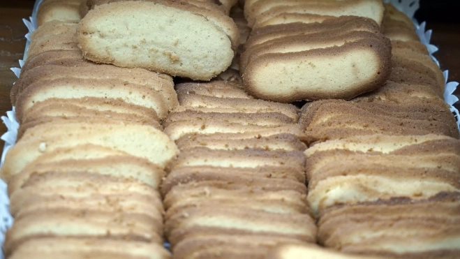 Lenguas de gato de El Riojano / Yolanda Cardo 
