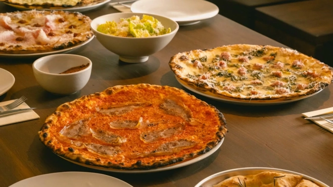 Pizzas romanas de Romo, el nuevo restaurante del Grupo Sartoria / Cedida 