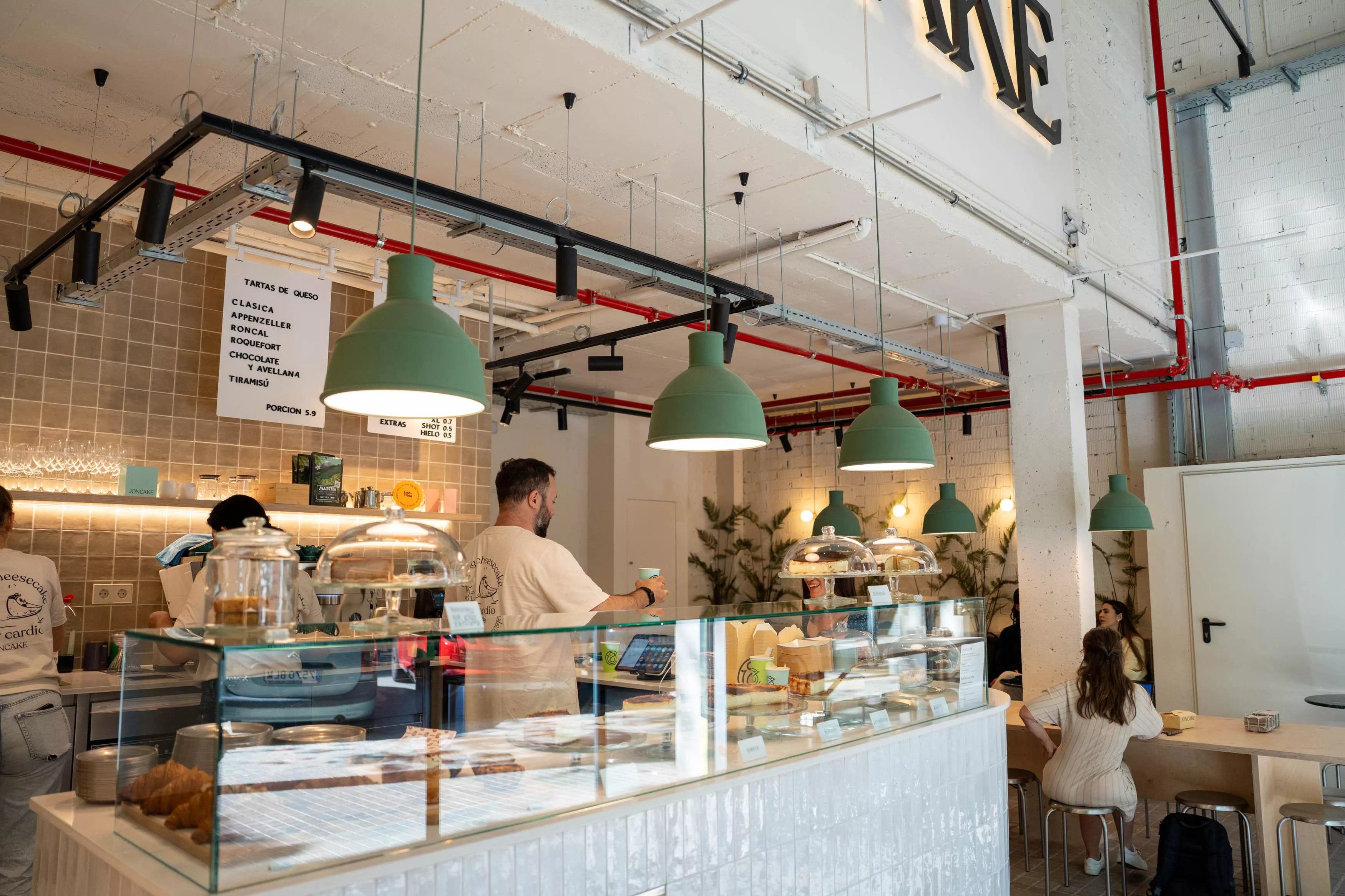 Nueva tienda de Jon Cake en Poblenou (Barcelona) - GALA ESPÍN