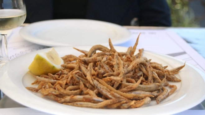 Fritura en el restaurante Els Pescadors (Arenys) / Antonio Ron Fritura en el restaurante Els Pescadors (Arenys) / Antonio Ron