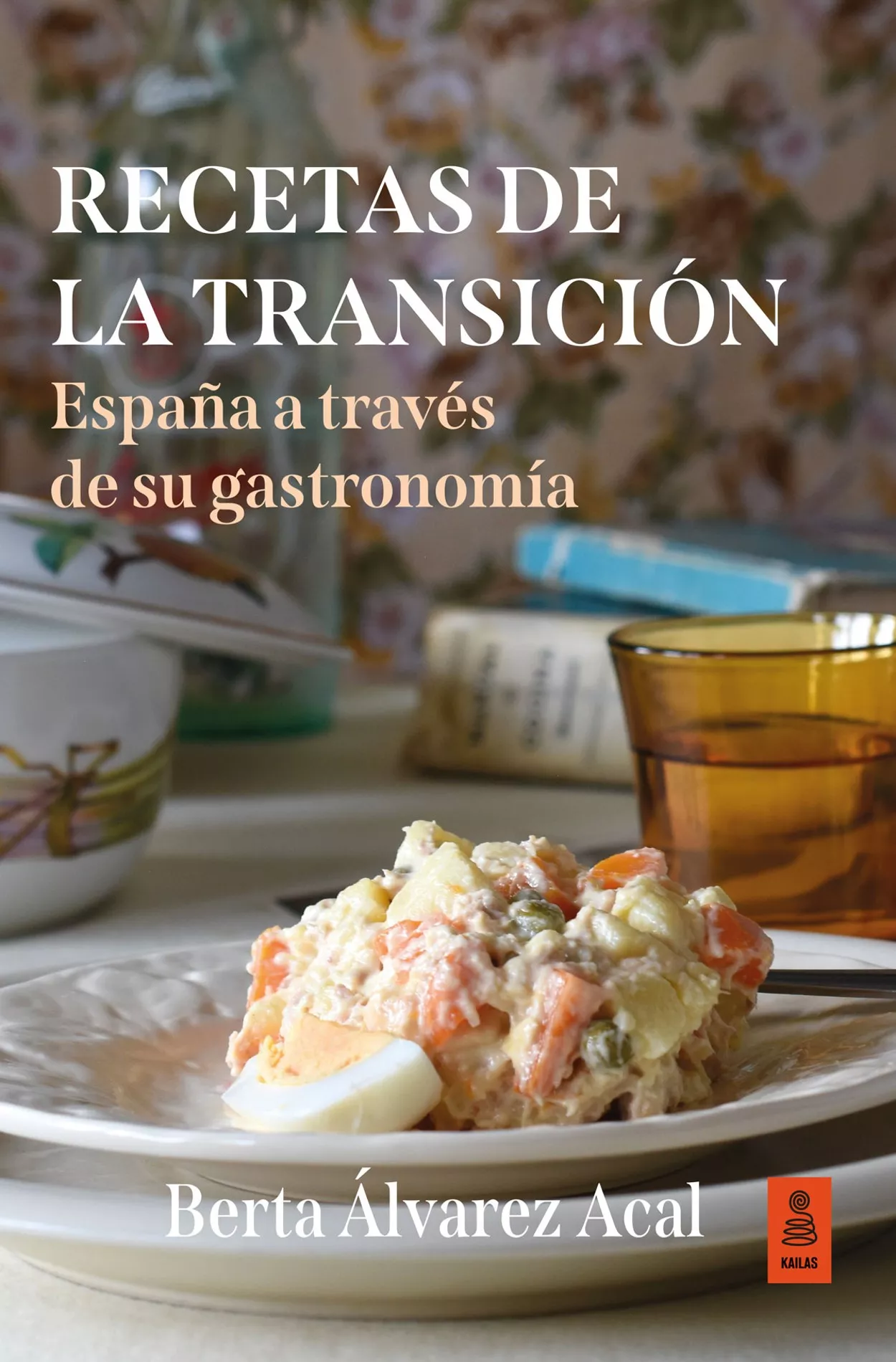 Ensaladilla rusa en la portada de 'Recetas de la transición'