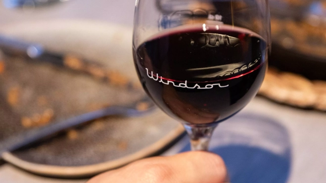 Copa de vino en el restaurante Windsor / Windsor Copa de vino en el restaurante Windsor / Windsor