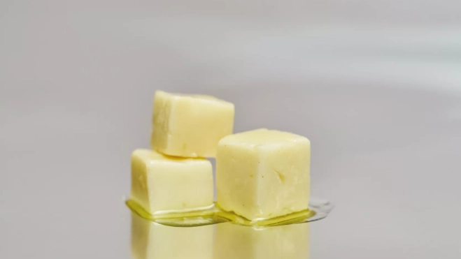 Queso manchego en escabeche / Cinco Tintas Queso manchego en escabeche / Cinco Tintas