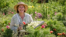 Iolanda Bustos: "La cocina es el canal para que la gente pueda conectar con el valor de las flores"