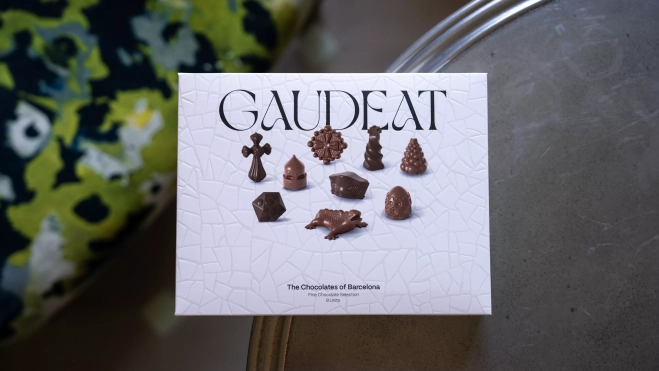 Caja de bombones GAUDEAT de Lluc Crusellas y Makeat / ÒSCAR GIL COY Caja de bombones GAUDEAT de Lluc Crusellas y Makeat / ÒSCAR GIL COY