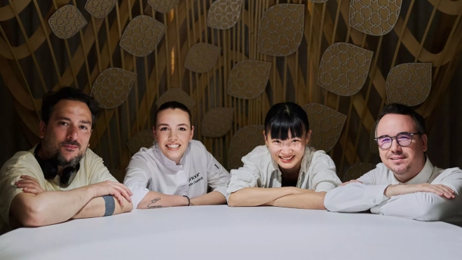 Paola Gualandi, Paco Morales y los directores del documental 'Noor – Cocinar Pasados Posibles' / Godello Entertainment Paola Gualandi, Paco Morales y los directores del documental 'Noor – Cocinar Pasados Posibles' / Godello Entertainment