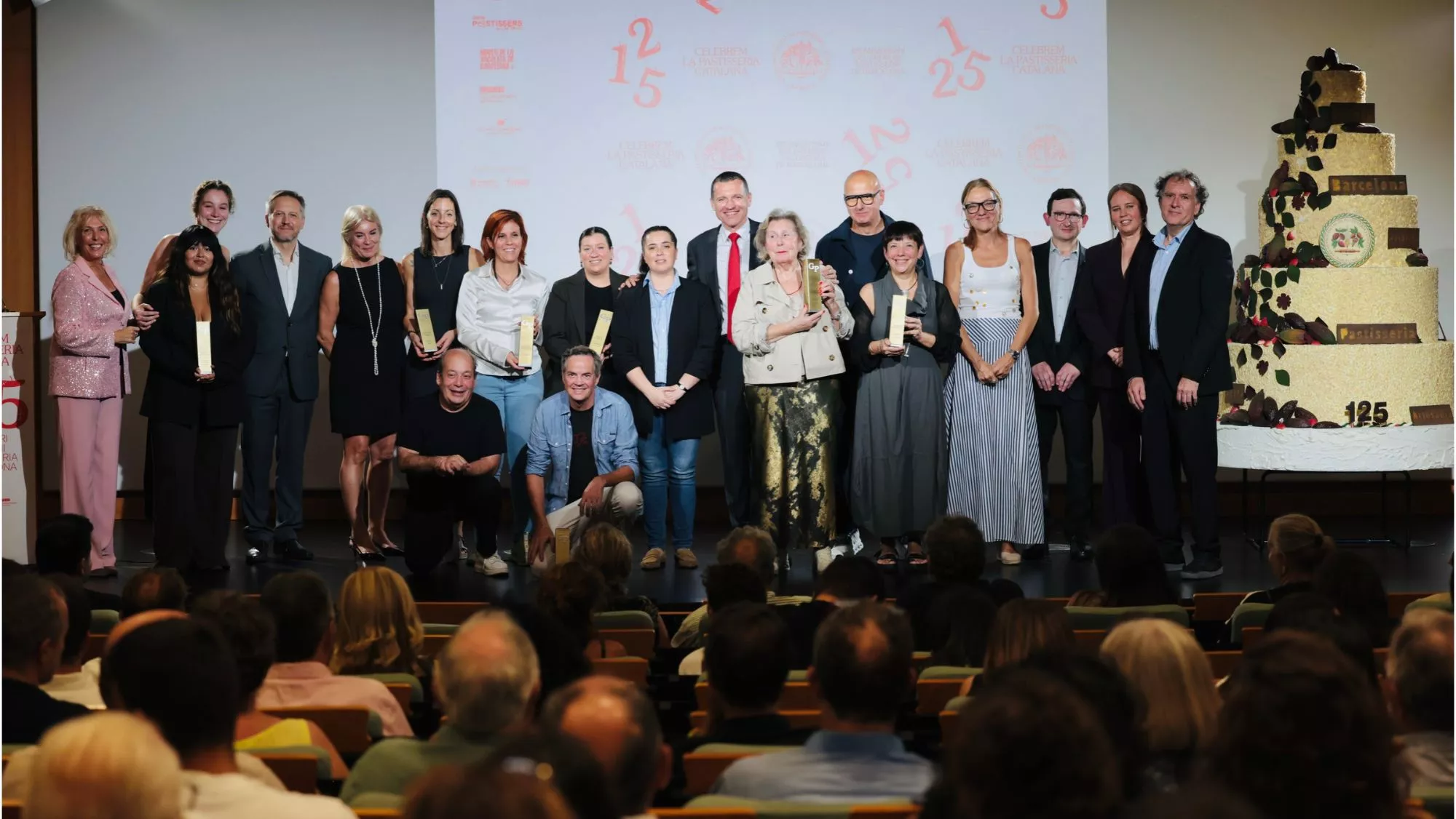 Todos los premiados en la gala 'Celebrem la Pastisseria Catalana 2026' / Cedida