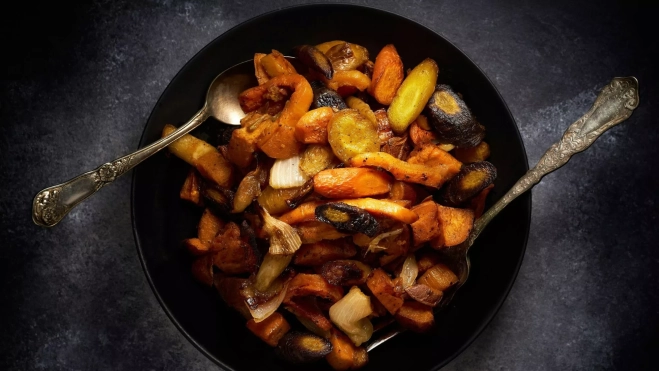 Plato variado con alimentos de otoño / Unsplash Plato variado con alimentos de otoño / Unsplash