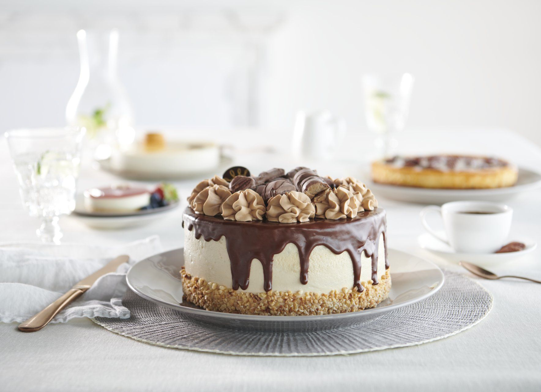 Tarta Candy Bars con Kinder Bueno y Nutella